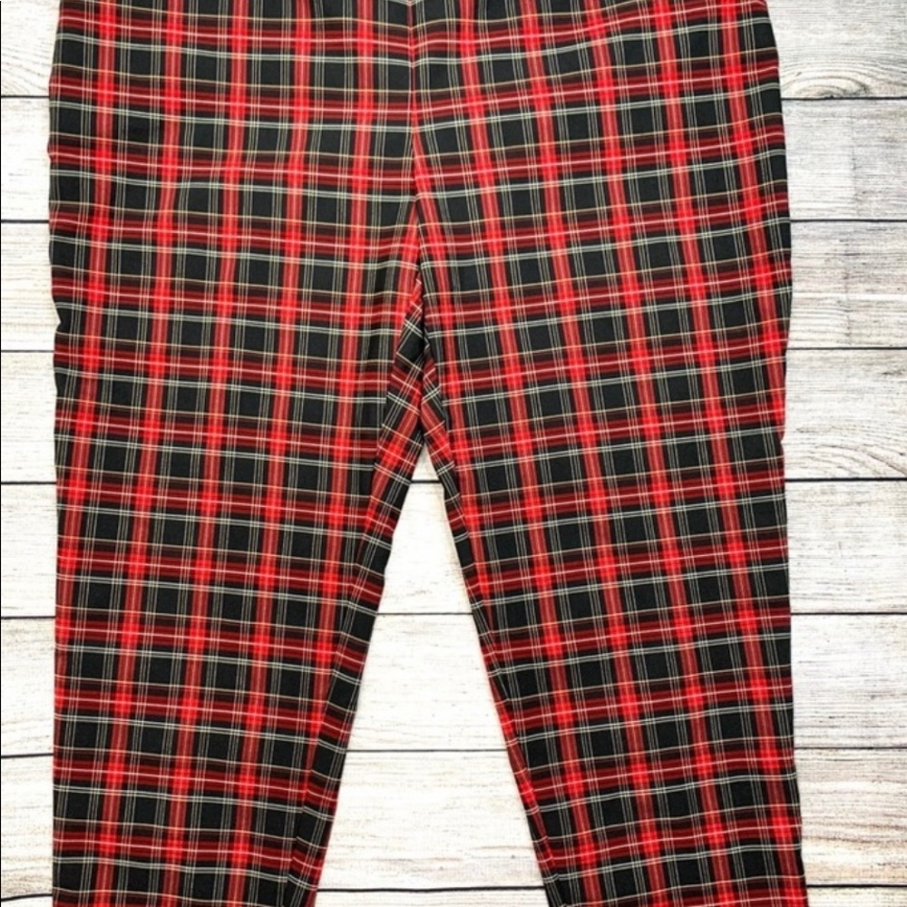 Terra & Sky Red & Black Plaid Cropped Pants